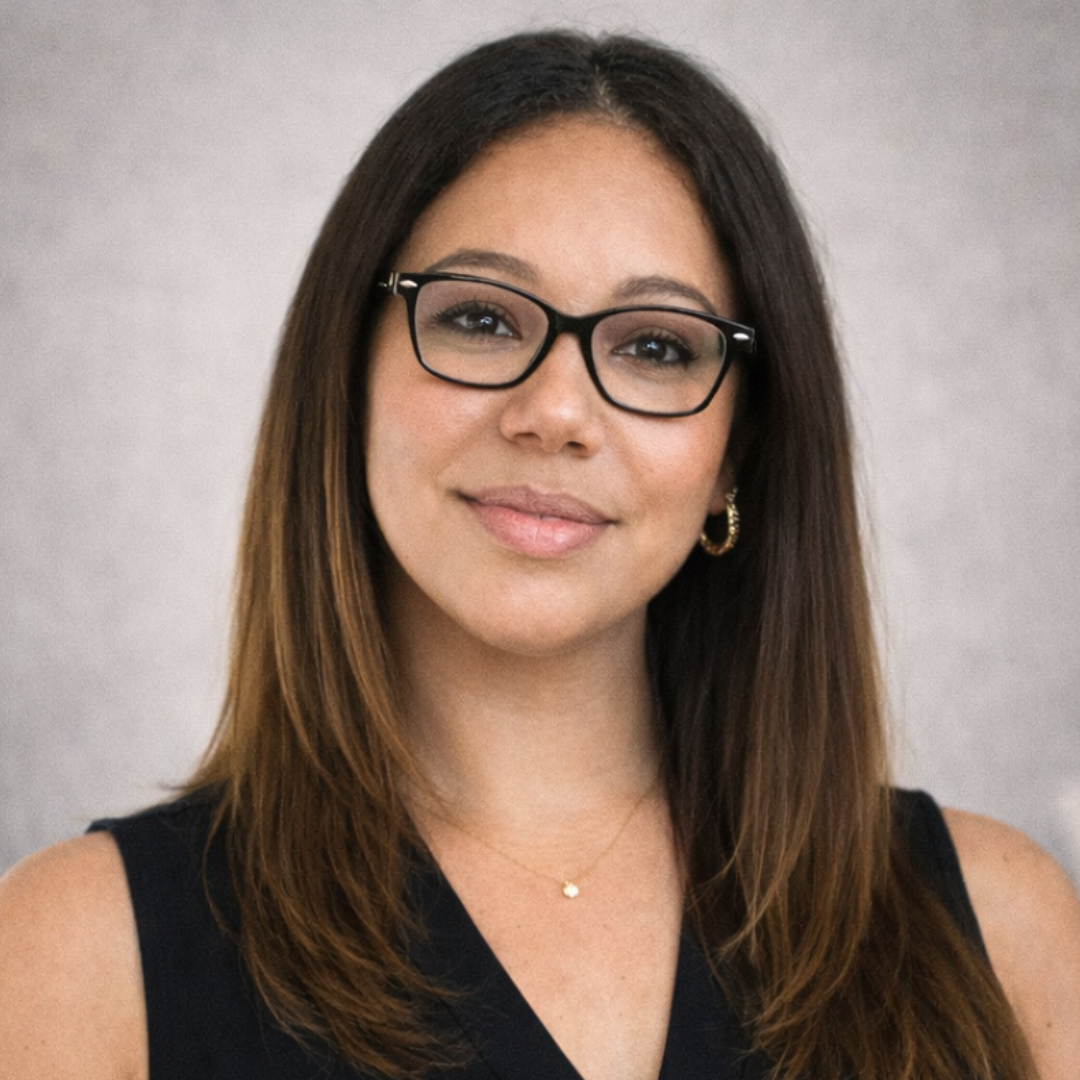 Myriam, praticienne en voyance par les arcanes majeurs du Tarot de Marseille et numérologie chez EsoLab – chemin de vie, cycles personnels et compatibilité amoureuse